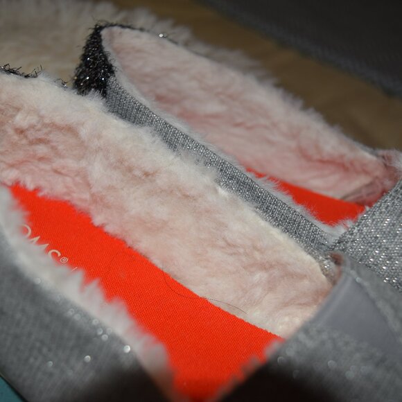 TOMS Alpargata - Fuzzy Penguin New in Box - Picture 9 of 12